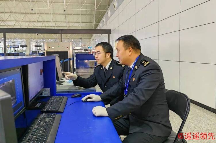 延吉海关智慧旅检助跨境游客快速通关