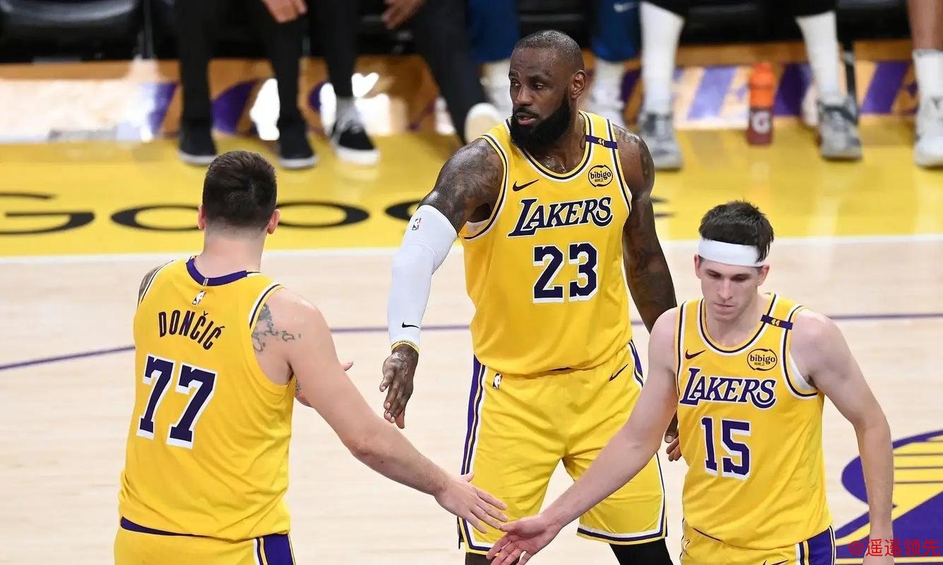 詹姆斯30+8+8东契奇30+10 湖人擒鹈鹕取得三连胜